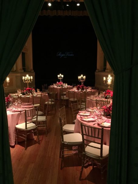 Inaugurato nel 1868 come storico teatro delle marionette, il Teatro Gerolamo è una location unica nel panorama milanese